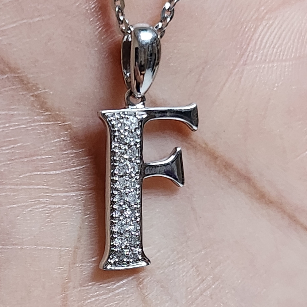 14k White Gold Diamond  Initial 'F'